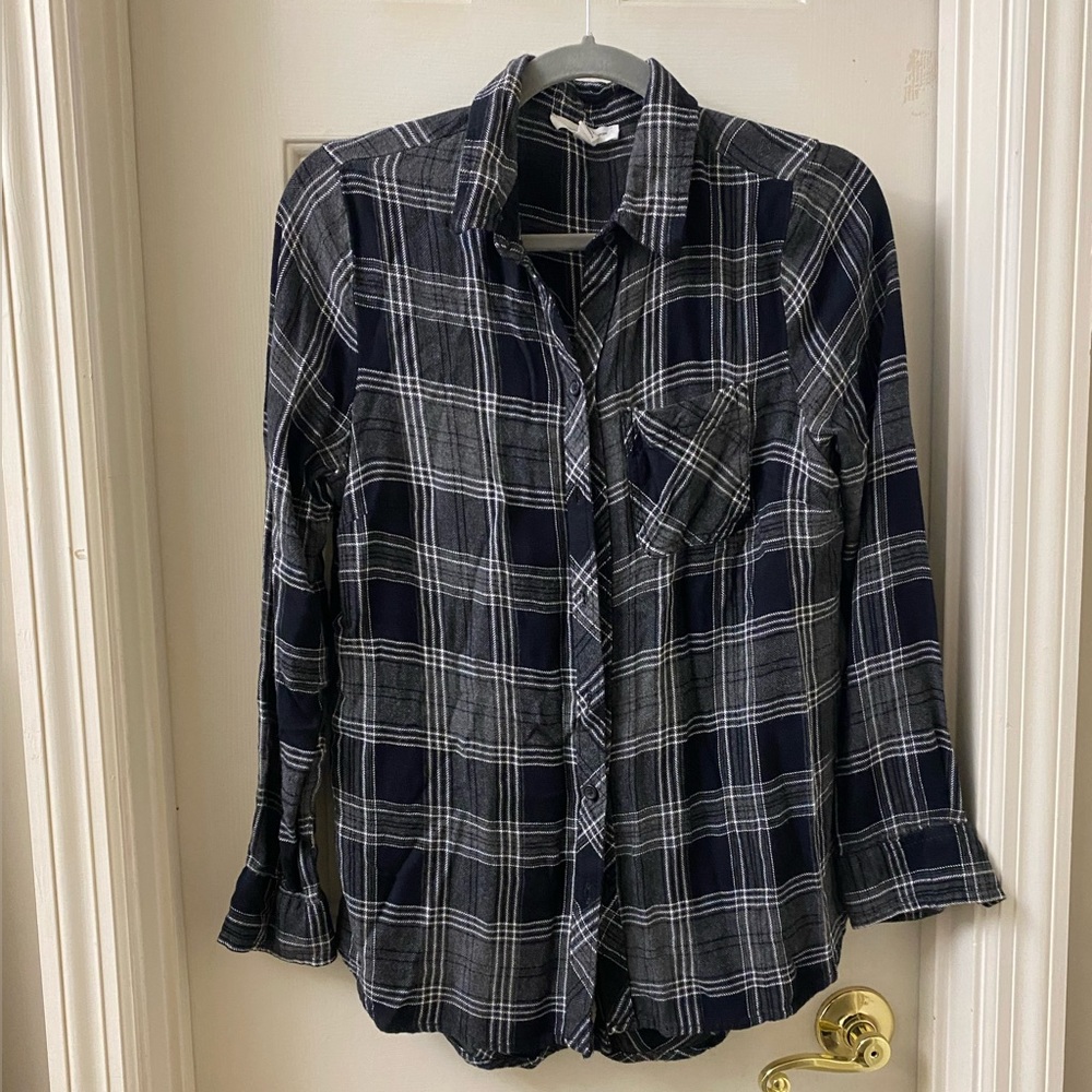 Beach Lunch Lounge Plaid Black and Gray Button Up